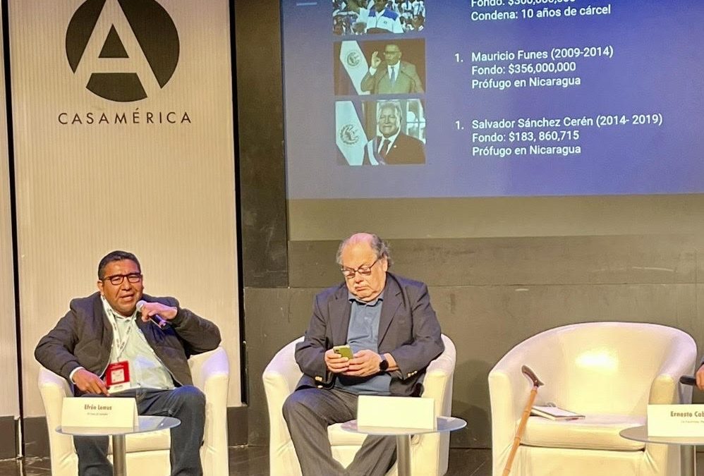 Efren Lemus, beneficiario del programa ‘UMH Espacio Seguro RSF para la Libertad de Prensa’, recibe una mención especial en la prestigiosa COLPIN 2024